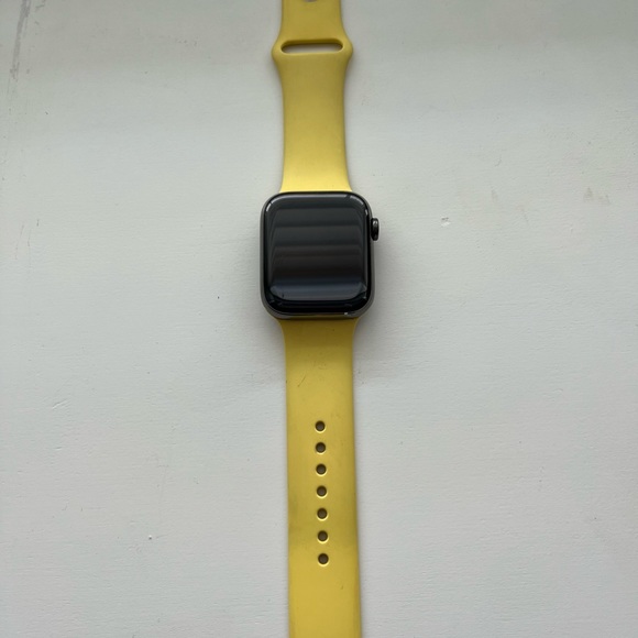 Apple Watch series 6, 44mm - Picture 3 of 6